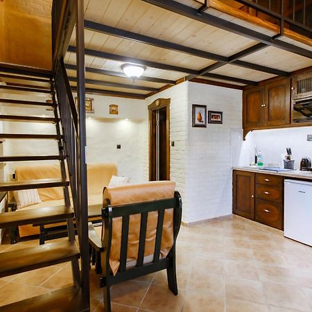 Apartmani Sirmium Sremska Mitrovica Habitación foto