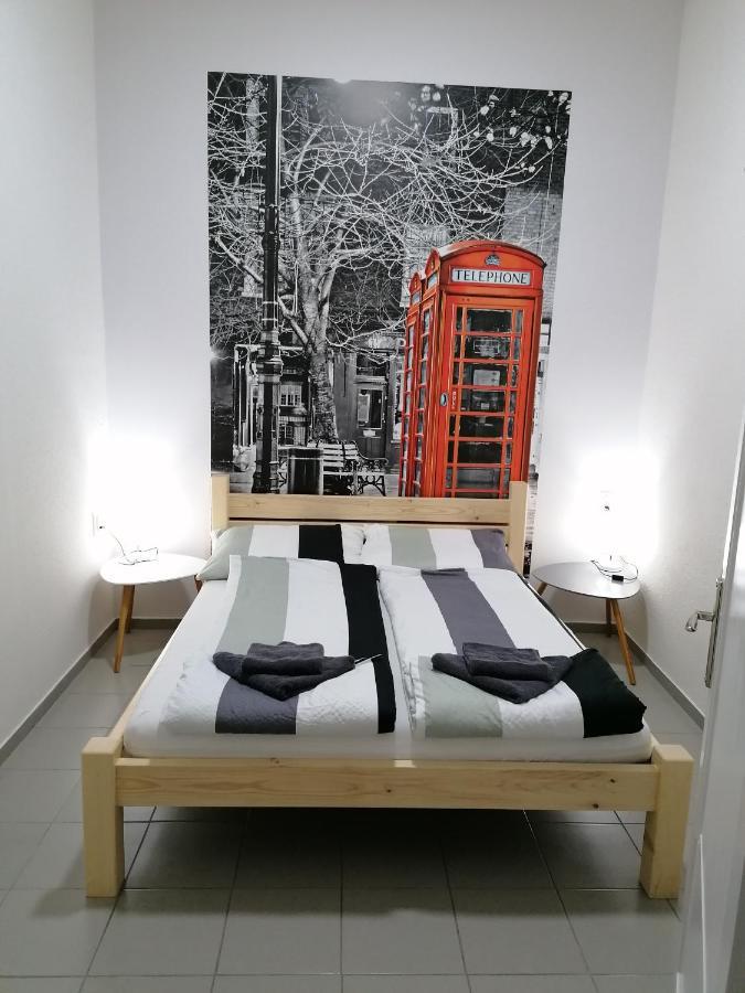 Apartmani Sirmium Sremska Mitrovica Exterior foto